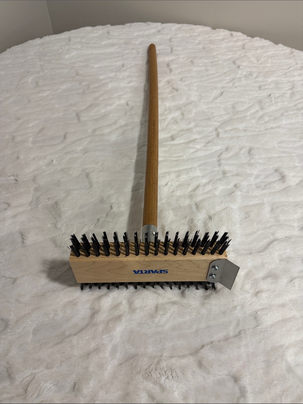 Sparta Stainless GrillBrush , Grill Scraper with long handle .
